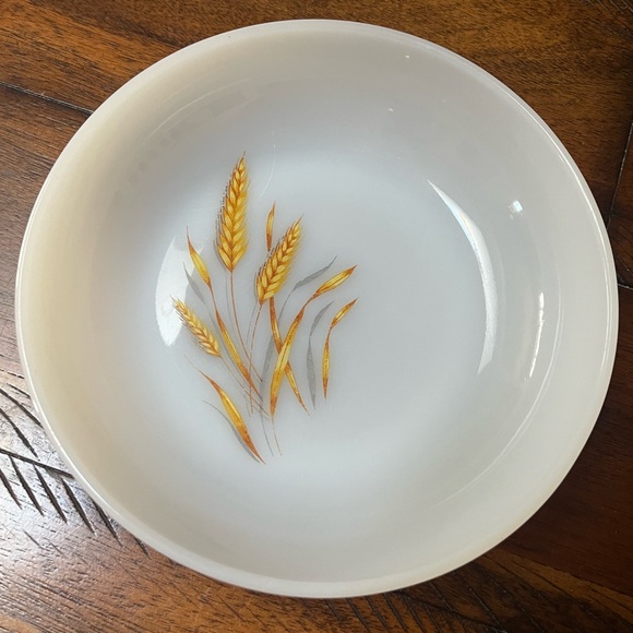 Anchor Hocking Dining 2 Vintage Anchor Hocking Wheat Milk Glass